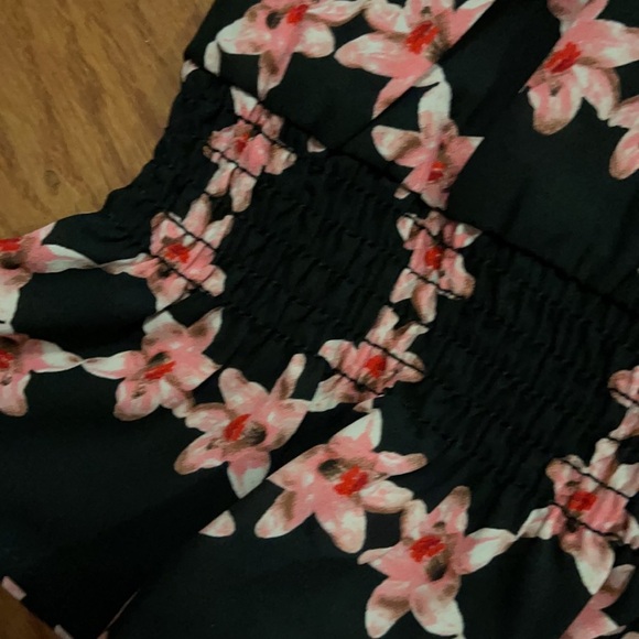 NWT beautiful Karl Lagerfeld blouse XL - Picture 3 of 7